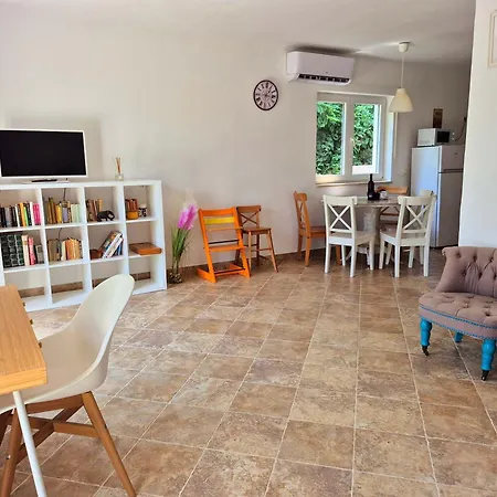Apartman Avekalu *